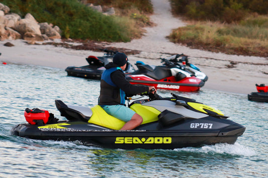 Essential Gear for Jet Skiing: Top 5 Must-Haves