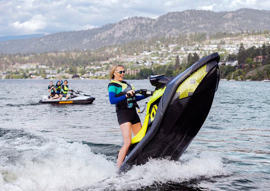 5 health benefits of riding jet skis